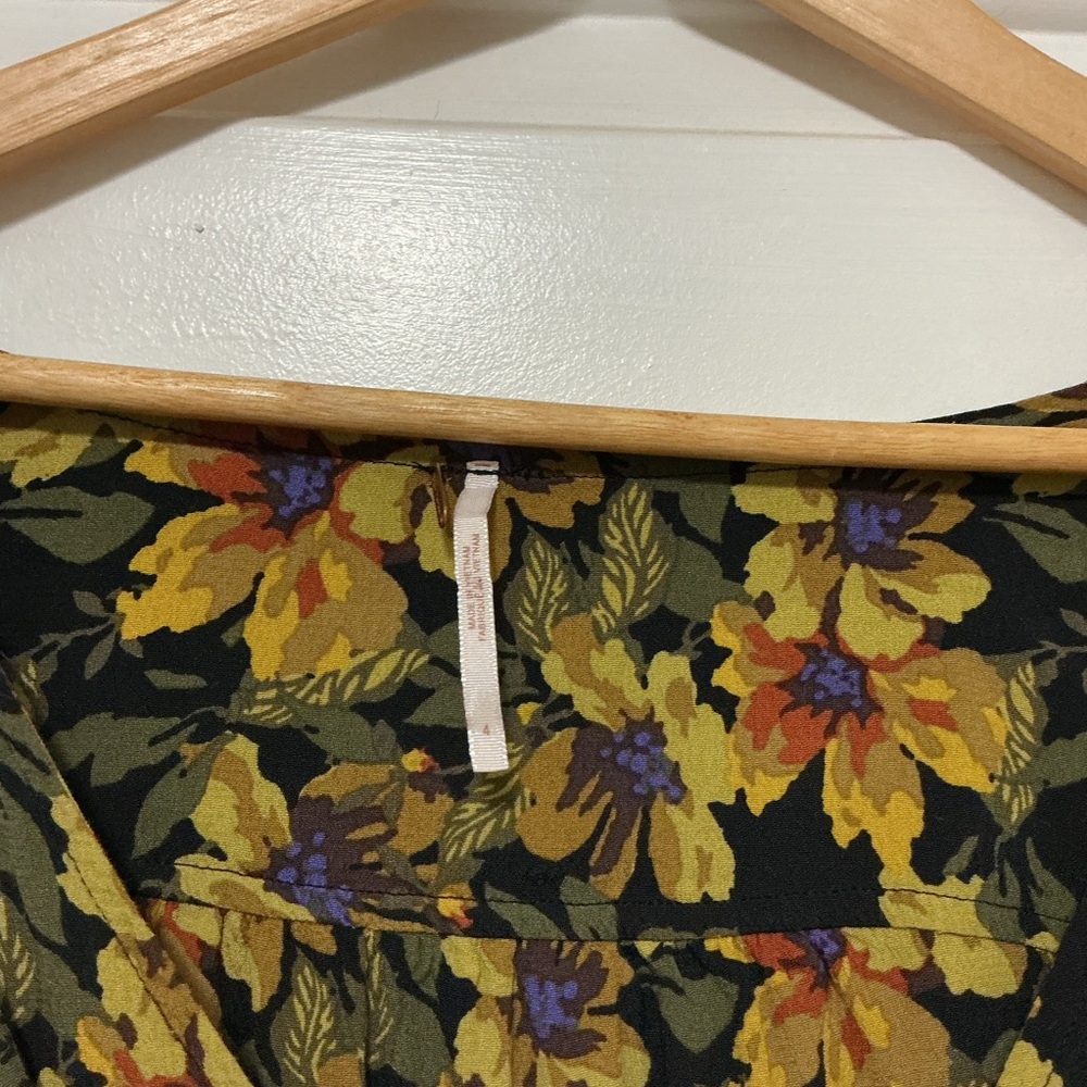 Free People Ariana Floral Crop top features long Size 4 Great conditions - Picture 5 of 7